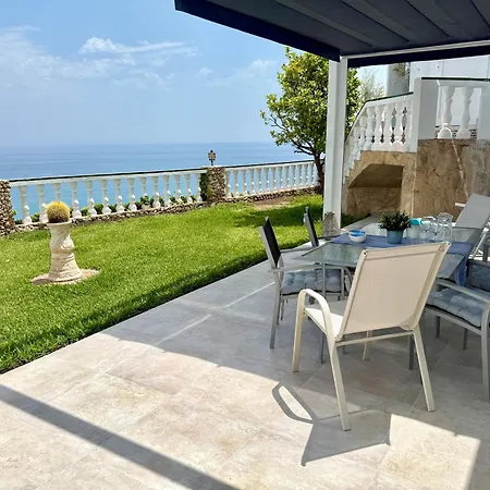 Villla Clementina Villa *